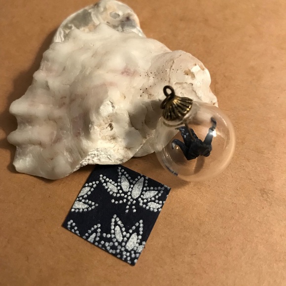 Handmade✨ Japanese Origani Crane in a Jar Pendant - Picture 4 of 5